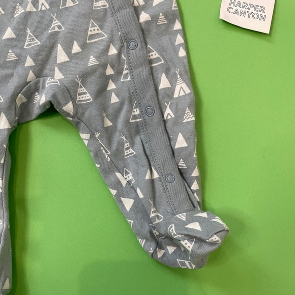 Harper Canyon Tent Print Gray Footies - Picture 3 of 7